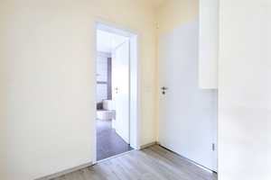 Leverkusen-Küppersteg: Freistehendes und modernisiertes 1- bis 2-Familienhaus sucht neue Bewohner! – Leverkusen – Vorschaubild 2