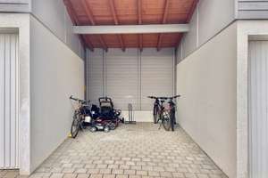 *Modernes RMH mit 2 Garagen & Carport* – Hüttenweg 2/4, 88213 Ravensburg – Vorschaubild 15