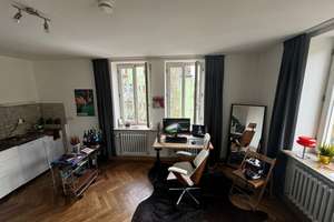 WG: Helles, Hohes Altbau WG-Zimmer