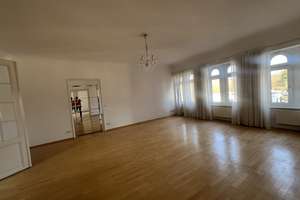 Luxury 3- to 4-bedroom penthouse apartment in a historic villa without an elevator – Die vollständige Adresse der Immobilie erhältst du vom Anbieter., 65193 Nordost, Wiesbaden – Vorschaubild 3