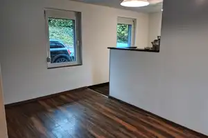 Großzügiges Einfamilienhaus mit ggf. zusätzlichem Baugrundstück, frisch renoviert, sofort verfügbar – Schartstr. 3, 52224 Aachen (Kreis) – Vorschaubild 4