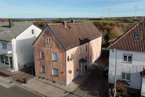 +++Großzügiges 3-Familienhaus mit Garage, Garten und Stellplätzen+++ – Die vollständige Adresse der Immobilie erhältst du vom Anbieter., 66989 Höhfröschen – Vorschaubild 1