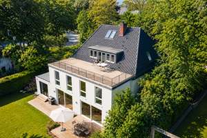 Repräsentative Mehrfamilienvilla mit drei Wohneinheiten in bester Lage von Othmarschen!