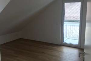 Exklusive 2-Zimmer Dachgeschosswohnung mit Einbauküche (Nähe S-/U-Bahn Feldmoching) – Die vollständige Adresse der Immobilie erhältst du vom Anbieter., 80995 Feldmoching, München – Vorschaubild 10