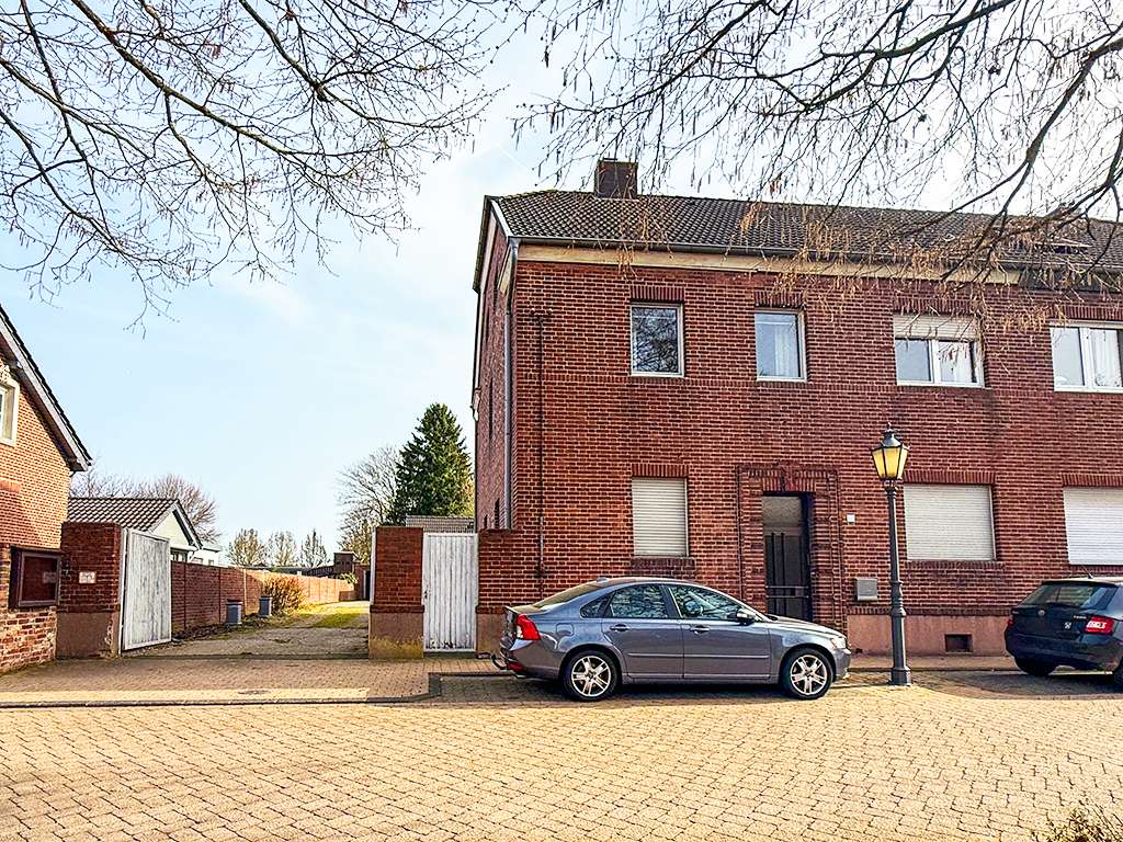 Immobilie in Grefrath - Platz für Ihre Ideen! - Bild 1