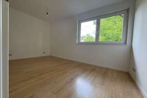 Ab sofort und von Privat! Traumlage in Schweinheim: 3 Zimmer, großer Balkon, 2 Bäder, 1. OG – Horionstr. 42, 53177 Schweinheim, Bonn – Vorschaubild 5