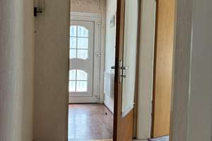 Gepflegtes Einfamilienhaus mit Garage auf großem Grundstück in Siegen- Gosenbach  – 57080 Gosenbach, Siegen – Vorschaubild 11