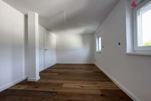 Zweitbezug nach Kernsanierung - charmante 3-Zimmer-Wohnung in Frankfurt/ Bornheim (DG) – Dahlmannstraße 58, 60385 Ostend, Frankfurt am Main – Vorschaubild 8