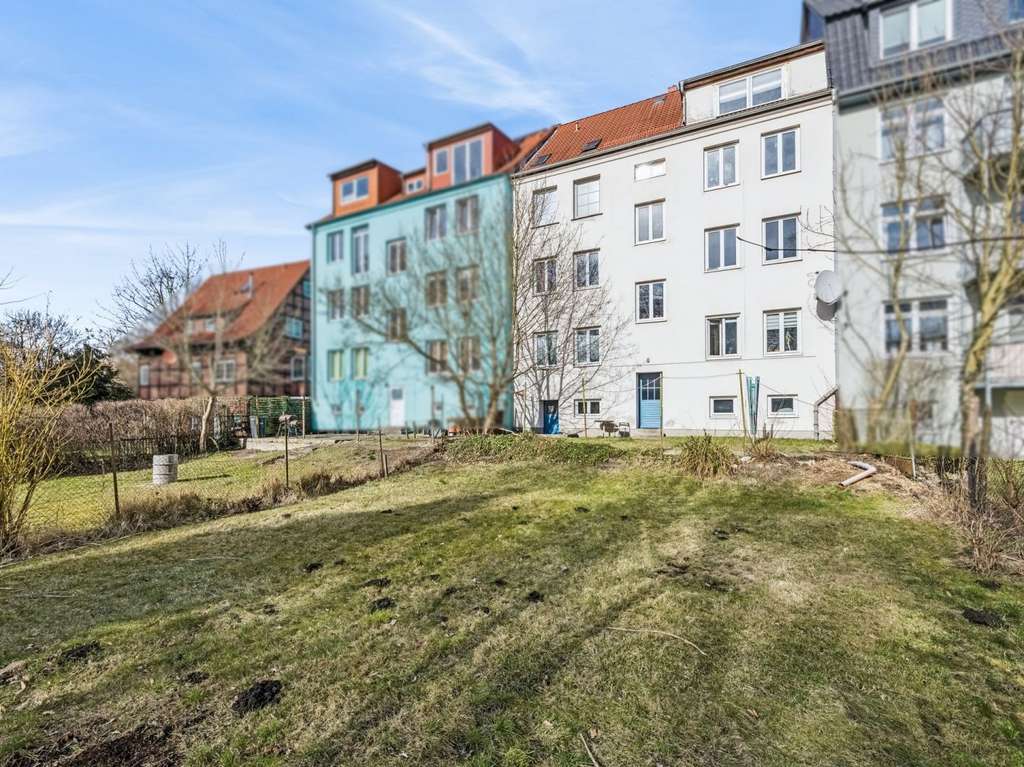 Immobilie in Rostock - Zentrumsnahes Mehrfamilienhaus  - solide und zukunftsträchtige Investition - in Rostock - Bild 1