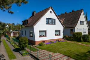 Jenfeld: Ein Zuhause mit Raum für Lachen, Leben und Zusammenhalt (Erbpacht) – Die vollständige Adresse der Immobilie erhältst du vom Anbieter., 22043 Jenfeld, Hamburg – Vorschaubild 2