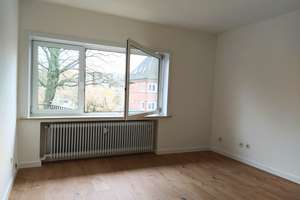 Gemütliche 3-Zimmer-Wohnung mit Balkon in Marienthal, 1. OG, Vollbad + Garage! – Rauchstr. 71, 22043 Marienthal, Hamburg – Vorschaubild 6