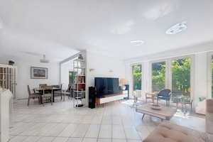 Exclusive, wonderfully quiet in the immediate vicinity of the Rhine, fantastic southwest garden – Orsoyer Str. 6, 40474 Düsseldorf – Vorschaubild 4