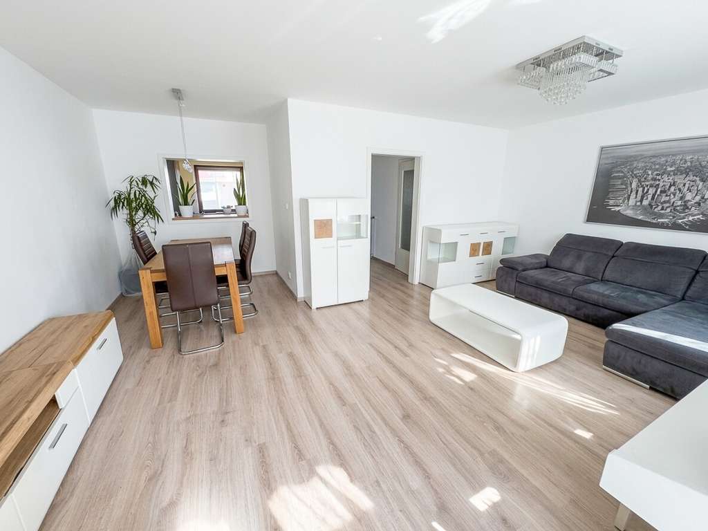 Immobilie in Karlsfeld - Vermietetes Reihenmittelhaus in ruhiger Lage von Karlsfeld - Bild 2