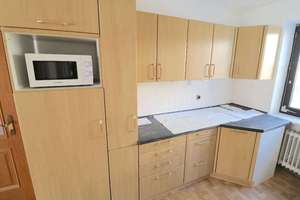 Sehr gepflegtes Einfamilienhaus, 2 Einliegerwohnungen, großes Grundstück und viel Nutzungspotenzial – Die vollständige Adresse der Immobilie erhältst du vom Anbieter., 84149 Velden – Vorschaubild 4