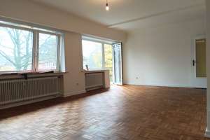 Gemütliche 3-Zimmer-Wohnung mit Balkon in Marienthal, 1. OG, Vollbad + Garage!