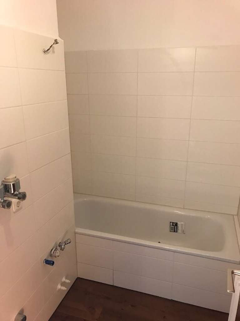 Immobilie in Marburg - !Provisionsfrei aus eigenem Bestand! 1 Zimmerwohnung mit Küchenzeile, Balkon, Badewanne, Stellplatz - Bild 1