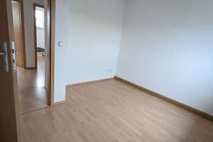 +++TOLLES REIHENMITTELHAUS+GARTEN+MODERNES BAD M. WANNE+GR. KÜCHE+TOLLES WOHNZIMMER++ – 4509 Delitzsch – Vorschaubild 12