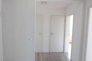 NUR FÜR STUDENTEN-/INNEN - Zimmer in 3er-WG in einem Studentenwohnheim in Reutlingen – August-Bebel-Straße 17, 72762 Reutlingen-Mitte, Reutlingen – Vorschaubild 2