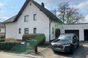 Vielfältig nutzbares Einfamilienhaus mit Doppelgarage in Bernhardswald zu verkaufen – Regensburg (Kreis) – Vorschaubild 1