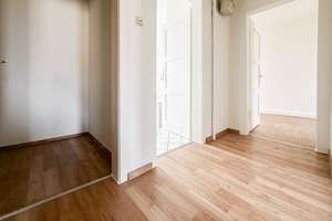 Sofort nutzbar: Helle Räume, hohe Decken & beste Voraussetzungen für Eigennutzer oder Anleger – Die vollständige Adresse der Immobilie erhältst du vom Anbieter., 90459 Gugelstraße, Nürnberg – Vorschaubild 8