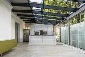 NEU *Paul & Partner* EXKLUSIVES WOHNEN IN BESTER LAGE MIT DESIGNKÜCHE, 3 STELLPLÄTZEN & TERRASSE ! !