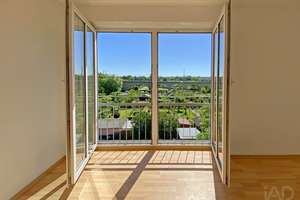 Lieber Eigentum statt Miete: Helle 3-Zimmer-Wohnung mit Weitblick, Balkon und Tiefgarage