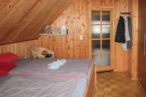 Kleines Holzhaus mit Garage, Carport, Kamin, Terrasse und Garten in Neudorf-Platendorf bei Gifhorn – Die vollständige Adresse der Immobilie erhältst du vom Anbieter., 38524 Sassenburg – Vorschaubild 8