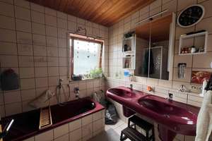 Zentral und ruhig gelegenes REH mit ELW, Carport und Garten – Friedhofstr. x, 71088 Holzgerlingen – Vorschaubild 17