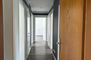 Helle, modernisierte Wohnung mit großzügigem Wohnkonzept und grünem Ausblick – Die vollständige Adresse der Immobilie erhältst du vom Anbieter., 51643 Gummersbach – Vorschaubild 3