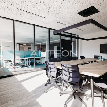 S-Bahn 1 Gehminute | Kühlung | Kantine