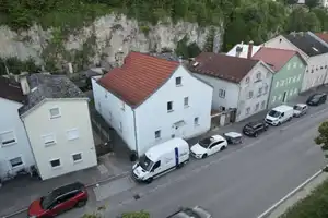 Stilvolles und geräumiges Haus mit zwei Wohnungen in Eichstätt – Ingolstädter Straße 11, 85072 Eichstätt (Kreis) – Vorschaubild 2