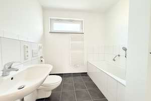 Moderne 3-Zi-Wohnung mit EBK, Tageslichtbad und Balkon. Wohlfühlen auf 86 m²! – Berliner Allee 8E, 64295 Darmstadt-West, Darmstadt – Vorschaubild 8