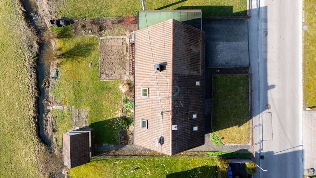 Immobilie in Obersontheim - Ruhiges Zweifamilienhaus mit grünem Garten am Riedbach - Bild 1