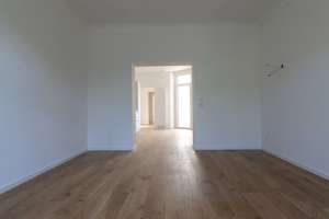 Komplett kernsanierte  hochwertige Altbauwohnung - inkl. neuer Einbauküche, Bad  und Balkon – Hildener Str. 23, 40593 Benrath, Düsseldorf – Vorschaubild 10
