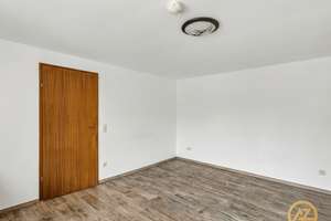 „Einziehen, anpacken, wohlfühlen: Wohnhaus mit Hof, Garage und Potenzial in Ivenrode“ – Die vollständige Adresse der Immobilie erhältst du vom Anbieter., 39343 Ivenrode – Vorschaubild 15