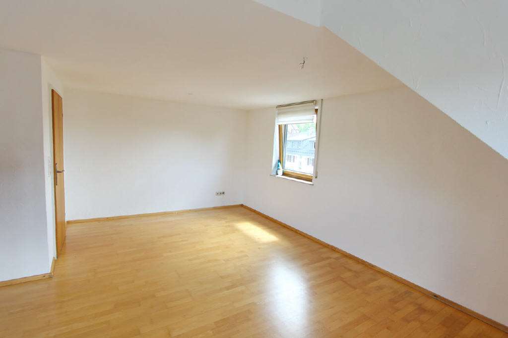 Immobilie in Wangen im Allgäu - Sofort beziehbare, helle Dachgeschoss-Wohnung in Lauflage zur Altstadt - Bild 6