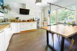 Bungalow mit großem Garten in ruhiger Lage von Aurich-Haxtum – Die vollständige Adresse der Immobilie erhältst du vom Anbieter., 26605 Aurich – Vorschaubild 3
