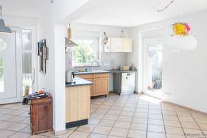Hübsches Einfamilienhaus in nachhaltiger Bauweise in Bielefeld-Brackwede (Erbbaurecht) – Heuberger Straße 63, 33647 Brackwede, Bielefeld – Vorschaubild 5