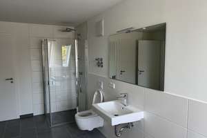 Sonnige und großzügige Maisonette-Wohnung in Kiel-Düsternbrook – Die vollständige Adresse der Immobilie erhältst du vom Anbieter., 24105 Düsternbrook, Kiel – Vorschaubild 10