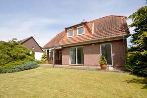 Schönes, klassisches Einfamilienhaus mit Klinkerfassade, Keller + Garage. – Die vollständige Adresse der Immobilie erhältst du vom Anbieter., 38259 Salzgitter-Bad, Salzgitter – Vorschaubild 2