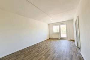 Sonniger Balkon trifft Wannenbad – 2 Zimmer in der 1. Etage – Am kleinen Feld 46, 4205 Grünau-Nord, Leipzig – Vorschaubild 3