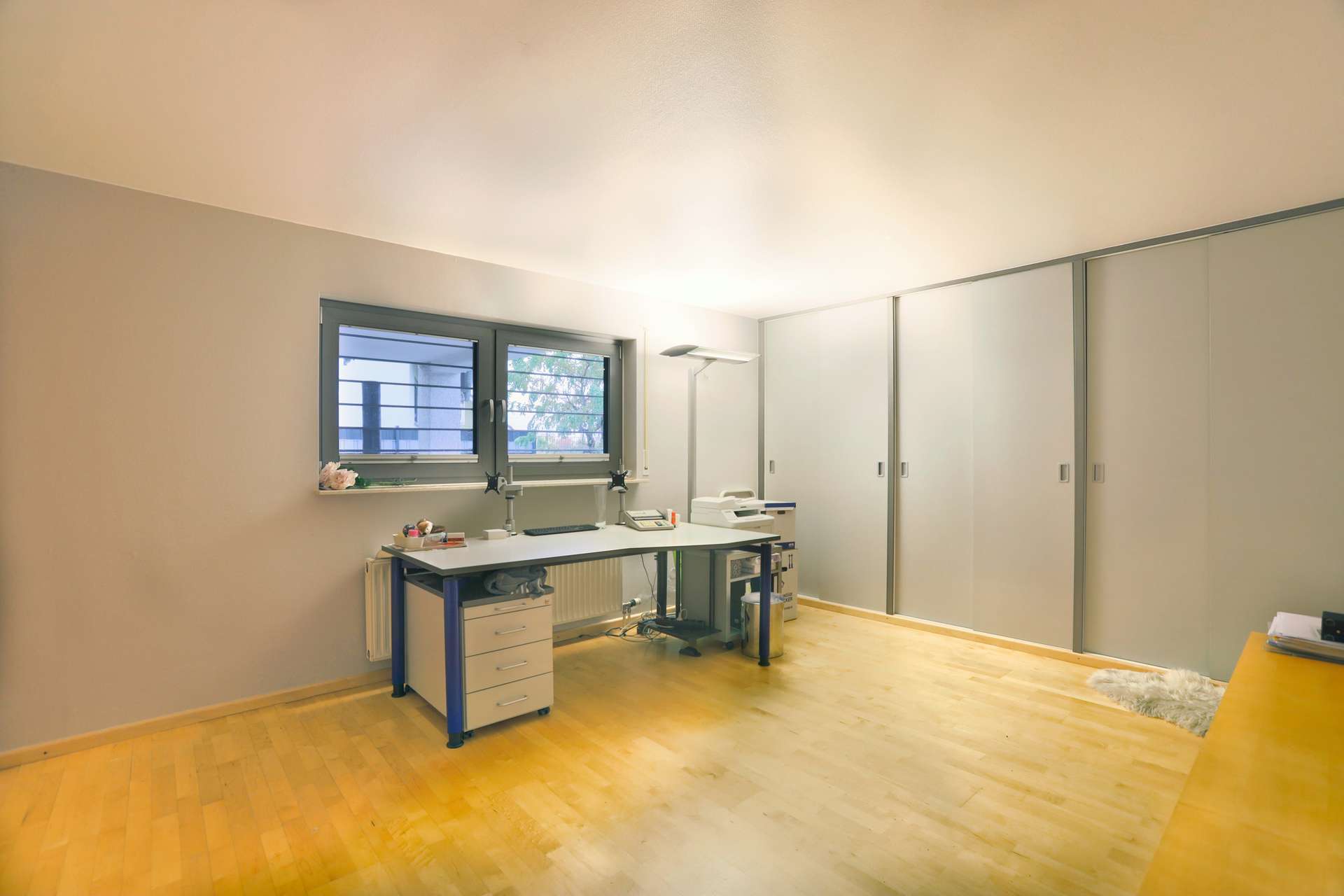 Immobilie in Hammersbach - Stilvoller Bungalow mit separater ELW, Doppelgarage & großem Grundstück - Bild 15