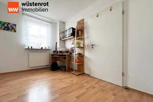 Tür auf. Herz rein. Zuhause sein. Moderne
5 helle Zimmer auf 131 m². Wunderschöne
Gartenoase. – Tuttlingen (Kreis) – Vorschaubild 10