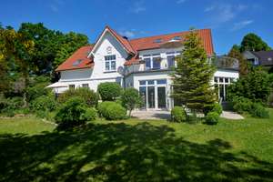 Repräsentatives Wohnhaus in erster Meereslinie auf großem Grundstück. – Die vollständige Adresse der Immobilie erhältst du vom Anbieter., 23730 Neustadt in Holstein – Vorschaubild 7