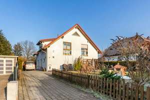 Massiv gebautes KfW-70-Haus mit 5 Zimmern, hohem Wohnkomfort und schönem Garten – Die vollständige Adresse der Immobilie erhältst du vom Anbieter., 13125 Karow, Berlin – Vorschaubild 3