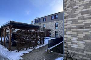 Moderne- helle 2 Zimmerwohnung mit Balkon