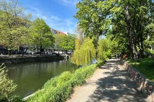 50 Meter zum Paul-Lincke-Ufer mit Wohnküche mitten im Kreuzberger Kiez – Lausitzer Straße 25, 10999 Kreuzberg, Berlin – Vorschaubild 1