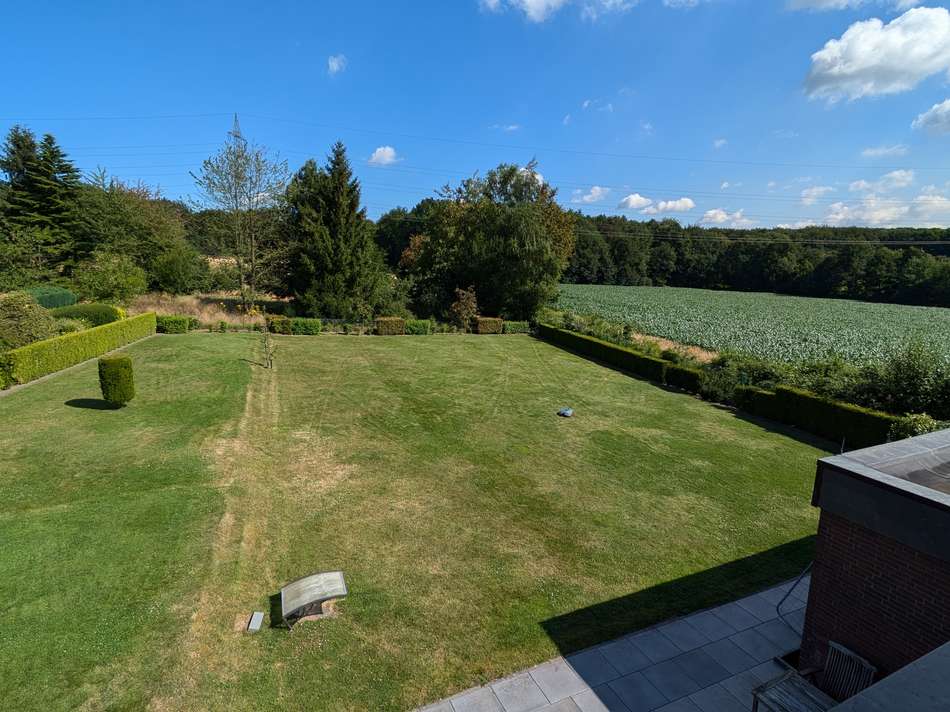 Blick Balkon Schlafzimmer 3 c