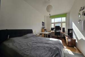 gemütlich, helle 3-Zimmerwohnung mit großen Balkon in zentraler, ruhiger Lage zu verkaufen. – Heynahtsstraße 6, 1309 Gruna, Dresden – Vorschaubild 3