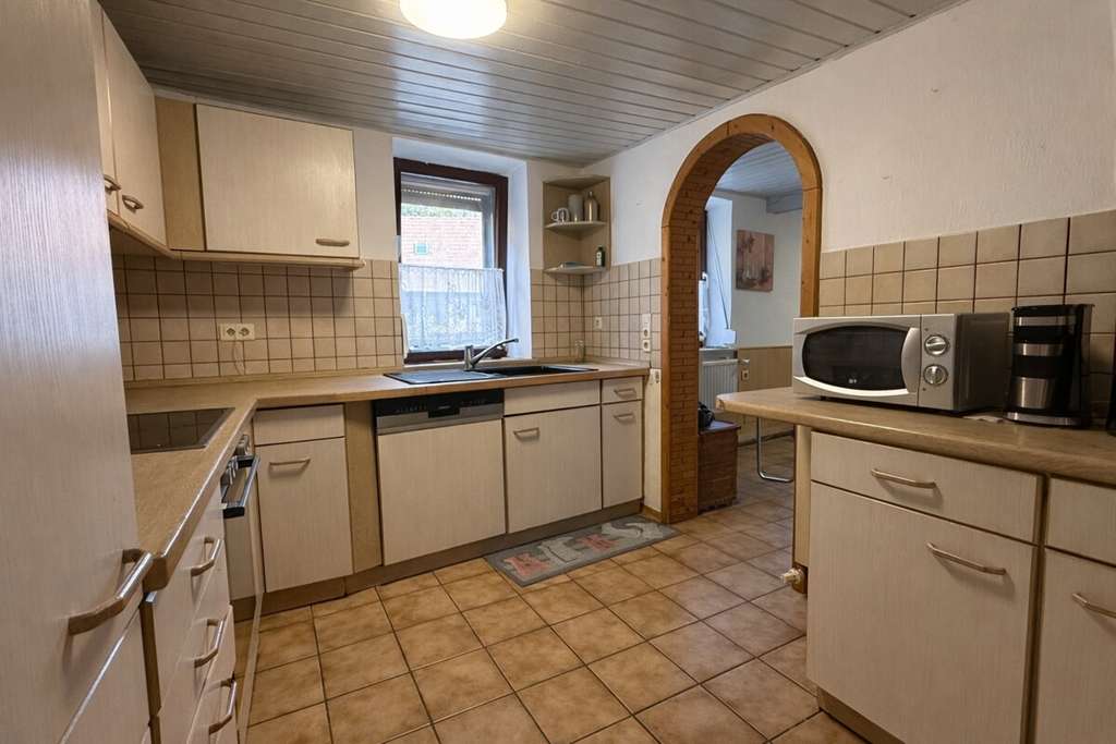 Immobilie in Offstein - Einfamilienhaus in Offstein – Ideal für Familie, WG oder Monteurvermietung - Bild 3